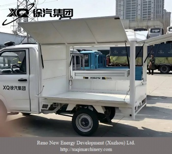 Catering four-wheel electric vehicle AGo