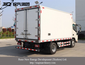 Light-duty medical refrigerated truck