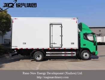 Light-duty refrigerated fresh-keeping truck