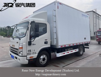 Light-duty meat refrigerated truck