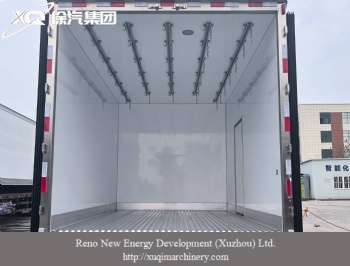 Light-duty meat refrigerated truck