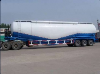 Low-density powder material semi-trailer